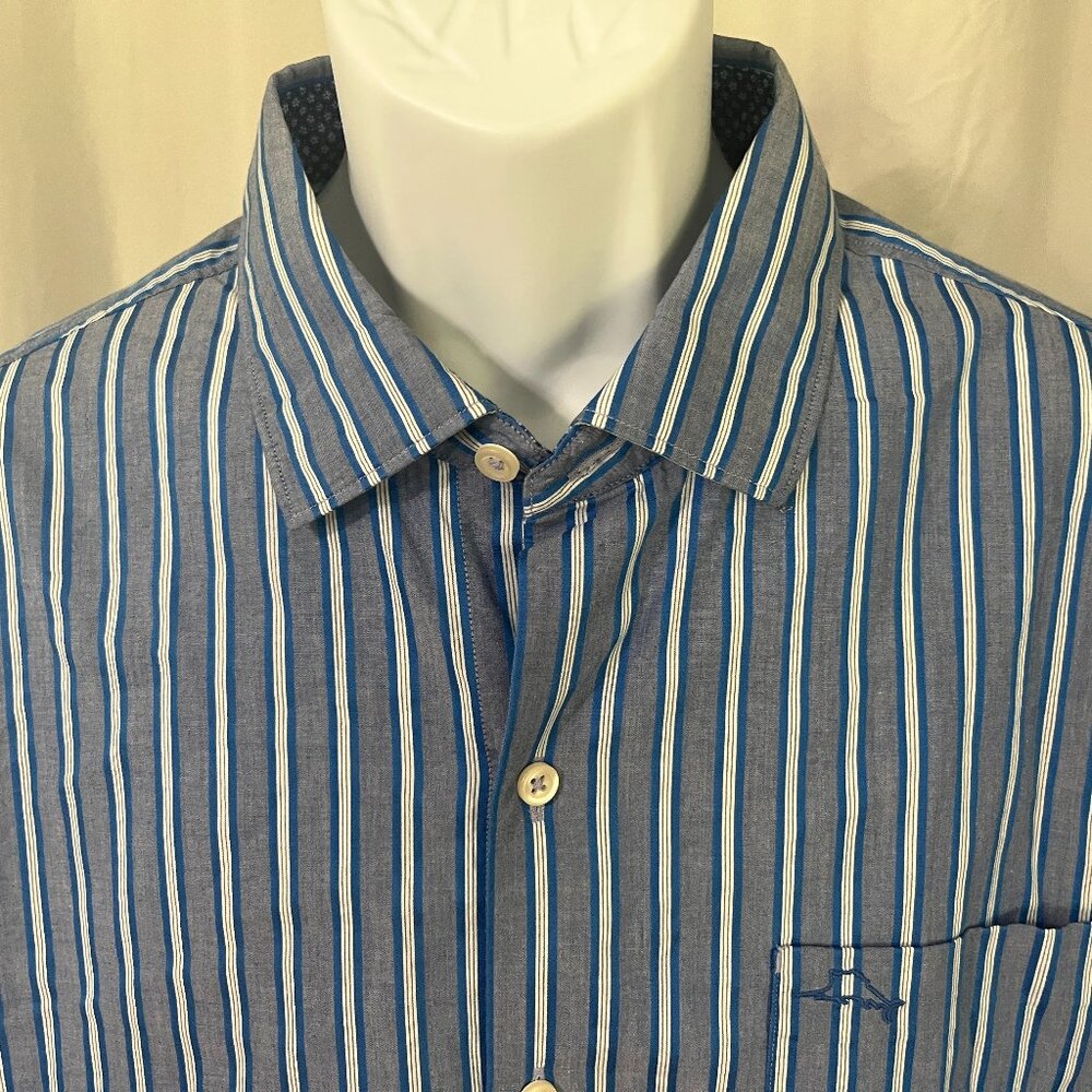 🌴 Tommy Bahama Men's Long Sleeve Shirt L Blue White Striped EUC 🌊